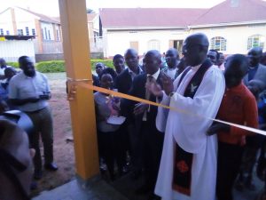 Read more about the article Mulago Hospital Management Hands over New Children’s Church Building to St Luke